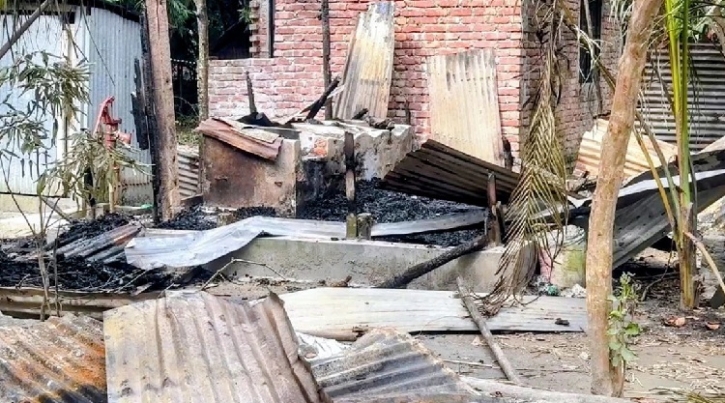 মাদারীপুরে হত্যার জেরে বসতবাড়িতে হামলা-আগুন