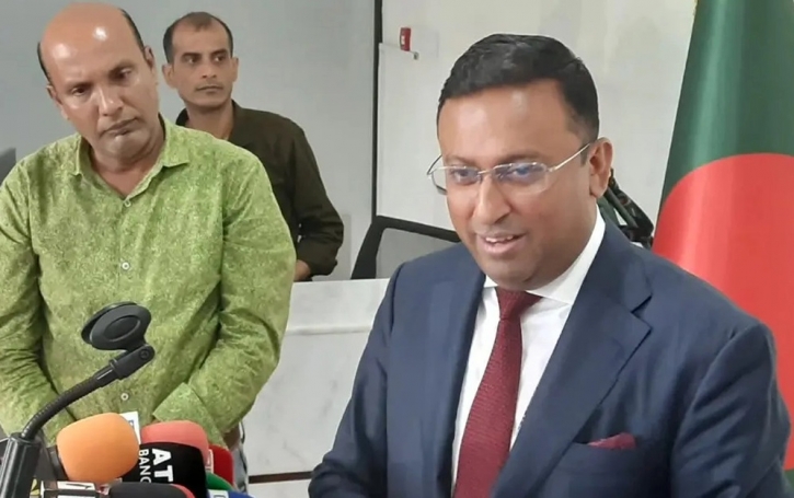 হুমায়ুন কবিরের পাঁচ কোম্পানি, ত্যাগ করেননি ব্রিটিশ নাগরিকত্ব