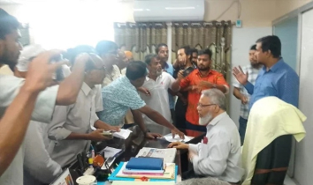 ‘মব’ করে পদত্যাগপত্রে ভিসির সই: বিএনপি নেতা গ্রেপ্তার