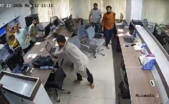 ‘ব্যবসা করতে এককালীন ২ কোটি ও মাসে ১০ লাখ চাঁদা দিতে হবে’