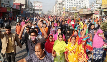 নিক্কেই এশিয়া: বহুমুখী সংকটে বিপর্যস্ত বাংলাদেশের পোশাকশিল্প