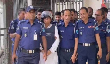সাবেক মন্ত্রী আনিসুলে হকের উপর বিএনপির আইনজীবীদের হামলা