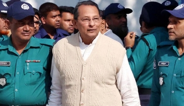 আদালতের রায় শুনে হাসলেন হাসানুল হক ইনু