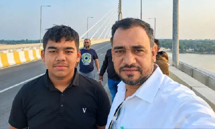আ. লীগ নেতাকে না পেয়ে ছেলেকে টেনেহিঁচড়ে নিয়ে গেল ডিবি